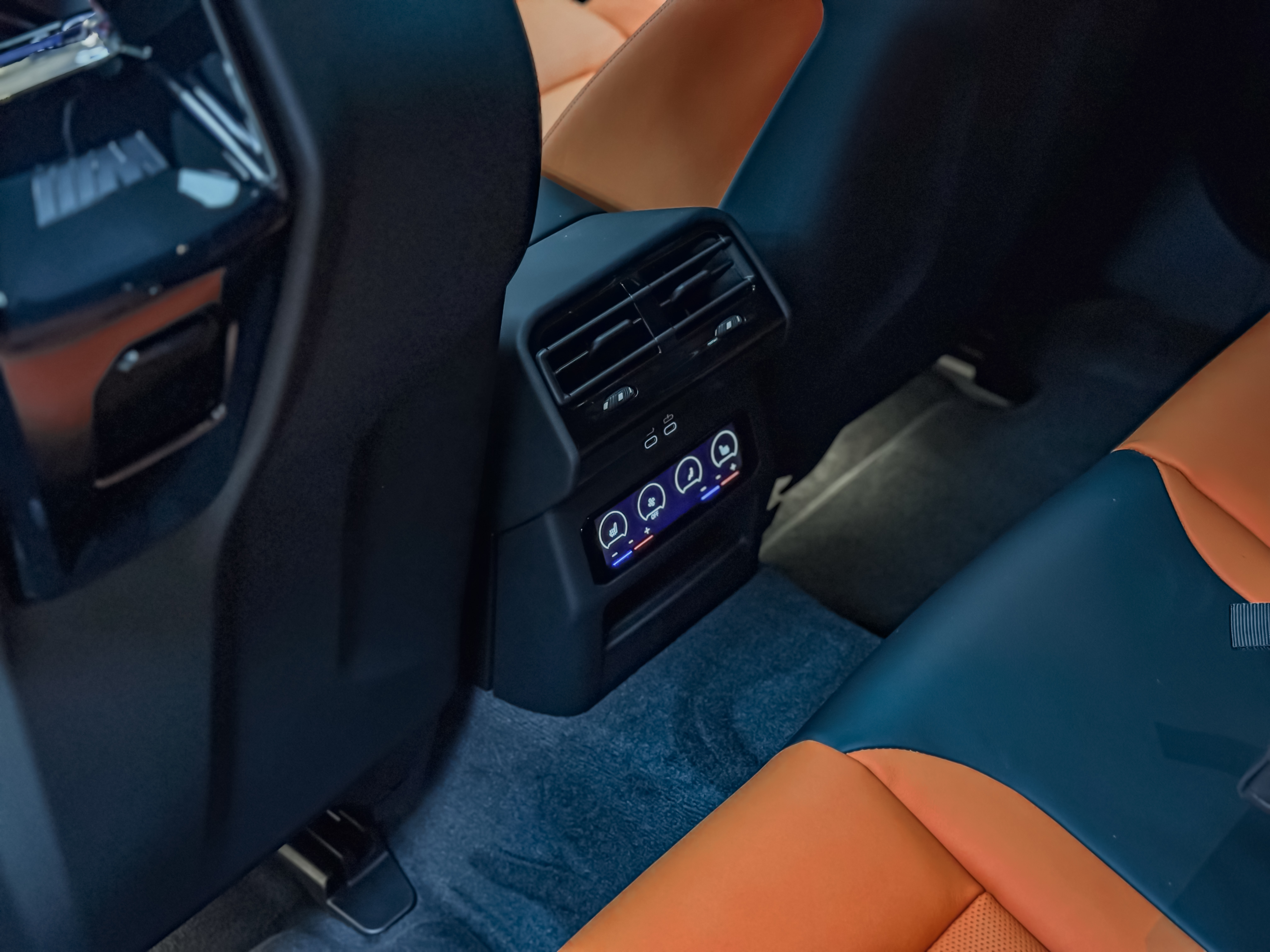 X-Drive  4.4L V8 Plug-In