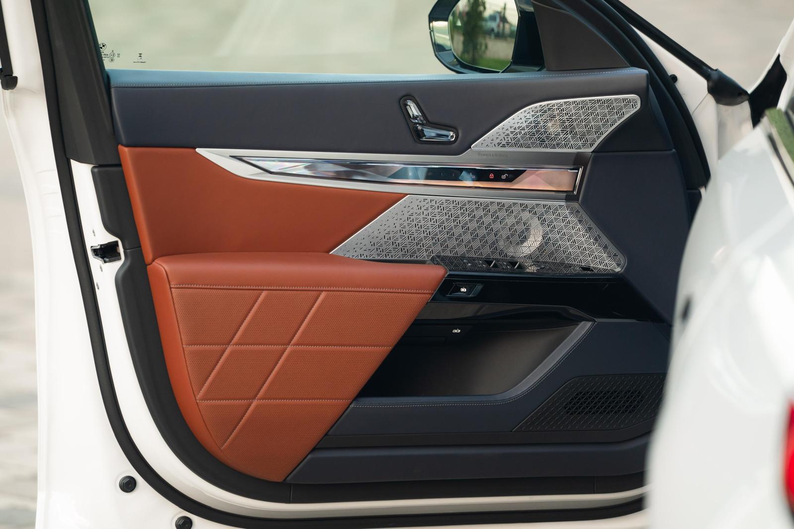 Interior Gran Lusso / X-Drive / 571 CP