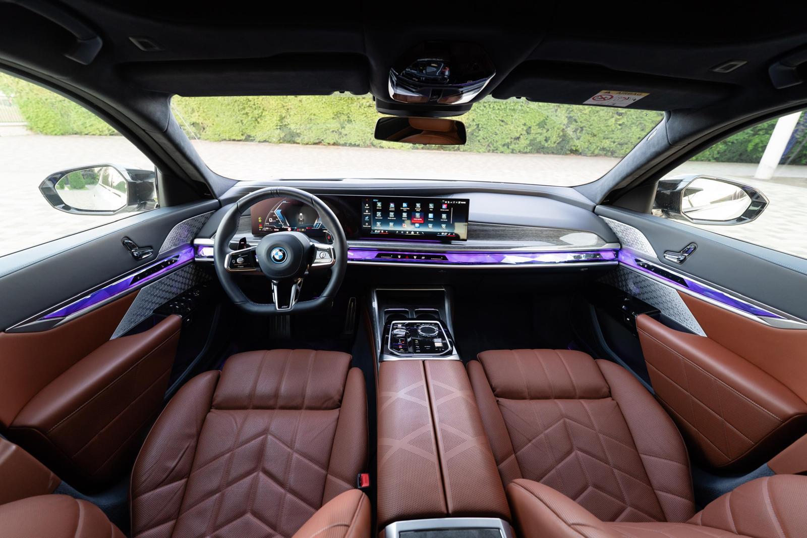 Interior Gran Lusso / X-Drive / 571 CP