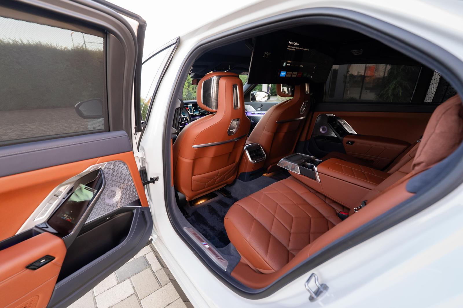 Interior Gran Lusso / X-Drive / 571 CP